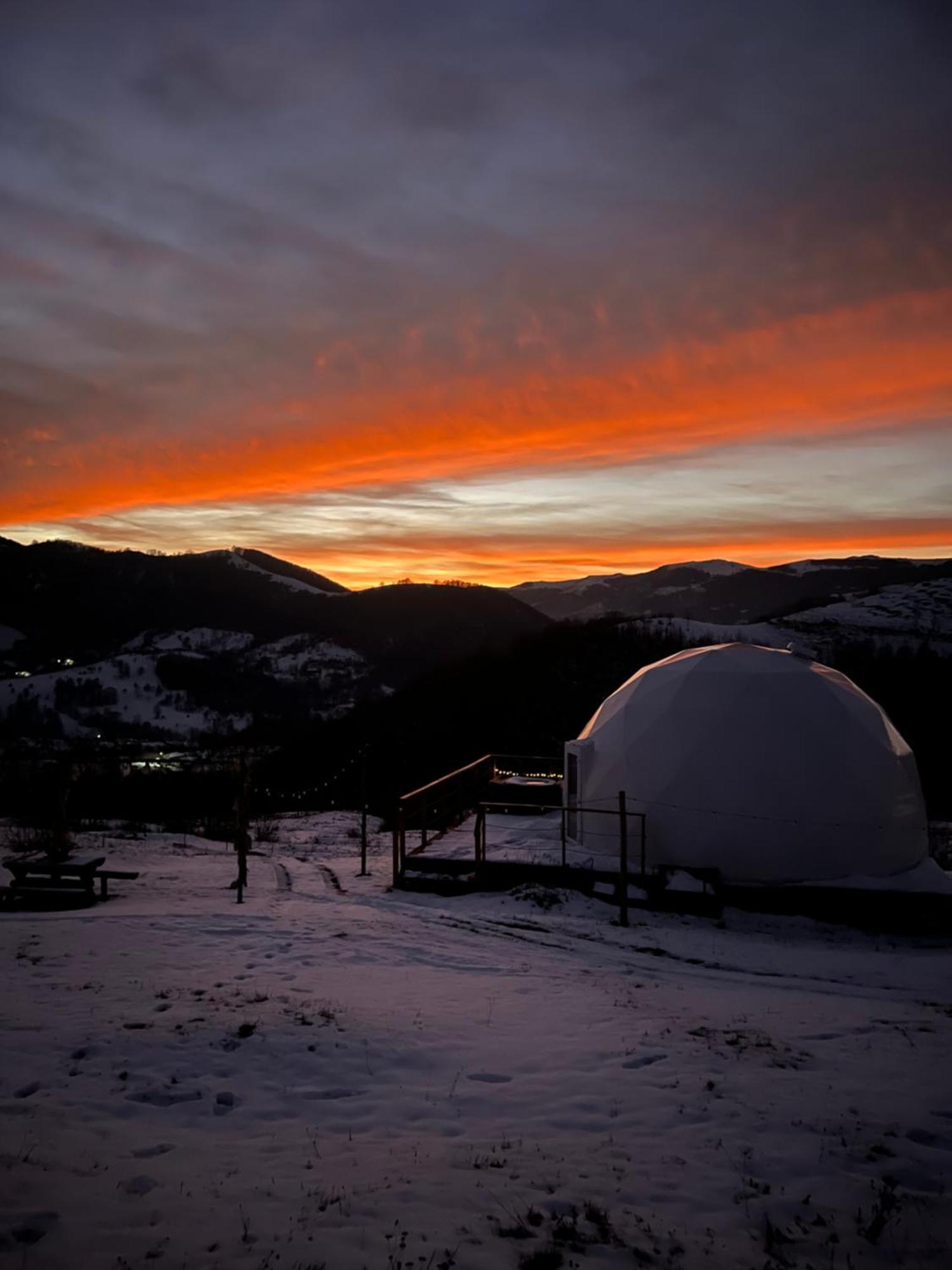 Starry Dome - Manta'S Retreat Glamping Cornereva Hotel ภายนอก รูปภาพ